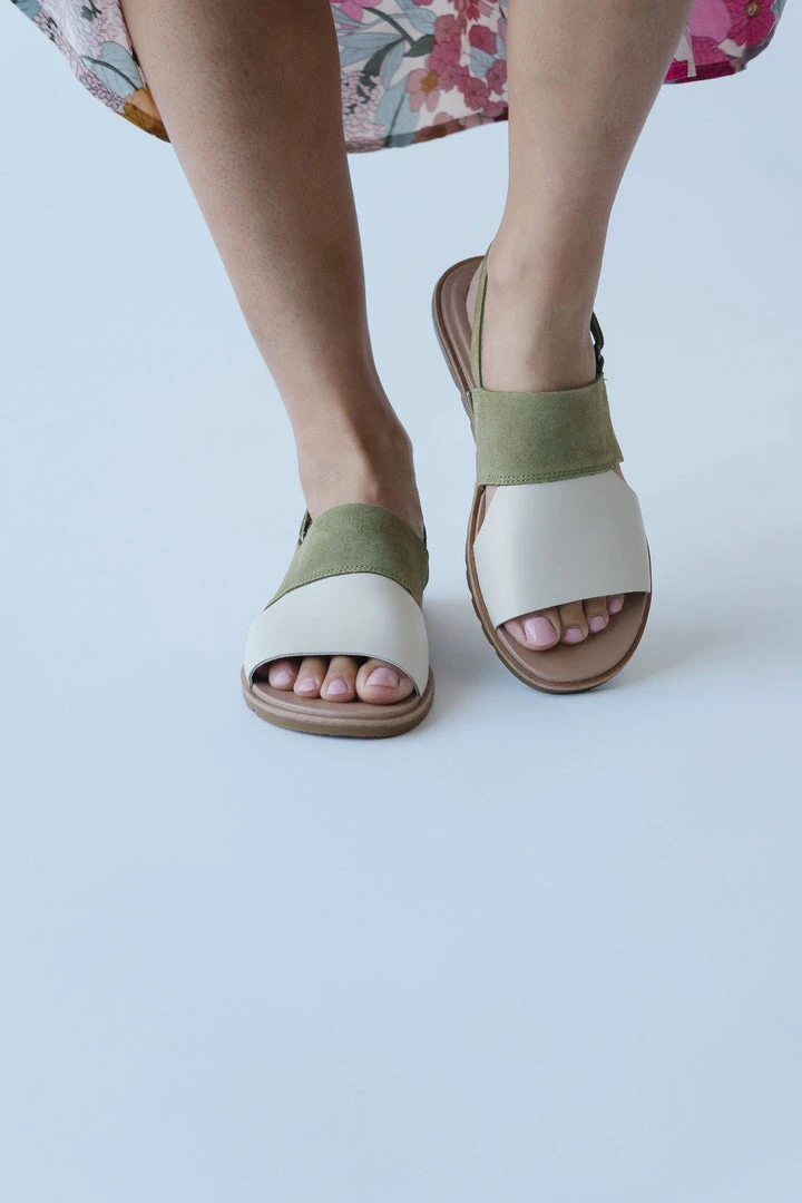 Piper & Scoot SOREL: Ella II Slingback Sandal In Olive Shade + Chalk