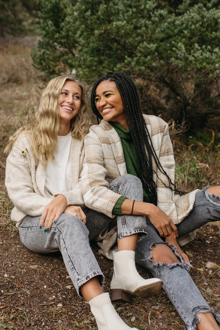 Piper & Scoot The Cornwall Turtleneck Sweater In Green Tops