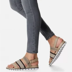 Piper & Scoot SOREL: Roaming Deacon Slingback Sandal In Omega Taupe + Black Shoes