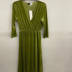 Piper & Scoot Dresses The Isla Velvet 3/4 Sleeve Wrap Dress In Chartreuse