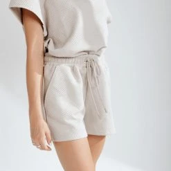 Piper & Scoot The Mozzie Textured Short In Warm Grey