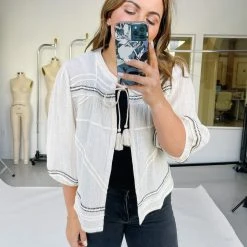 Piper & Scoot Tops The Venablo Tassel Detail Top In Cream