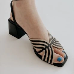 Piper & Scoot Seychelles: Tender Heel In Black