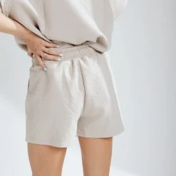 Piper & Scoot The Mozzie Textured Short In Warm Grey