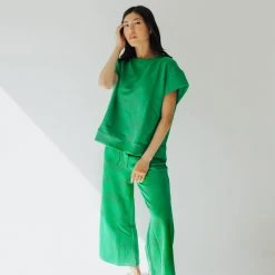 Piper & Scoot The Lenny Textured Top In Kelly Green