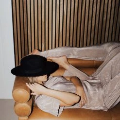 Piper & Scoot The England Shimmer Wide Leg Pant In Lavender Grey