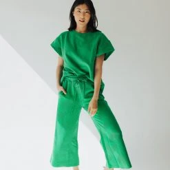 Piper & Scoot The Lenny Textured Top In Kelly Green