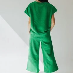 Piper & Scoot The Lenny Textured Top In Kelly Green